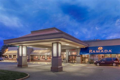 Kelowna Ramada Hotel And Conference Centre