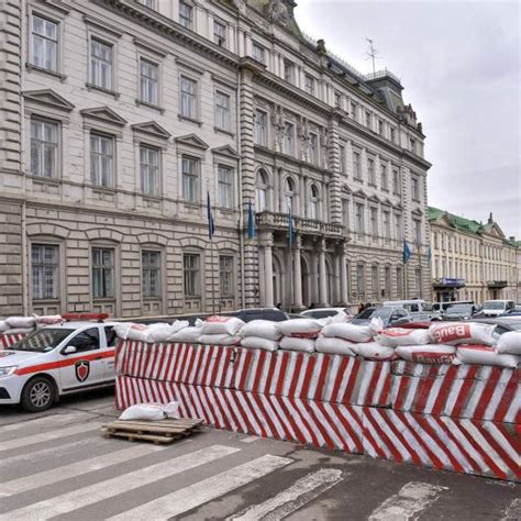 Defensa antiaérea ucraniana interceptó misil ruso junto a estación de Kiev