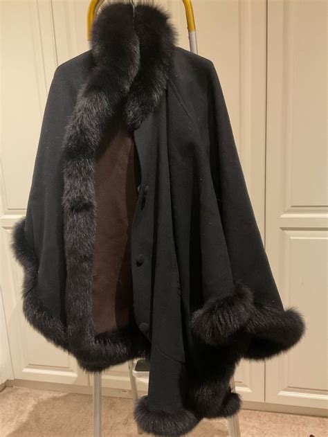 Cape With Fox Fur Trim Kaufen Auf Ricardo