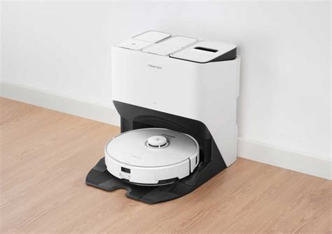 Roborock S8 Series Robot Vacuum Cleaners Showcased With RoboDock at CES ...