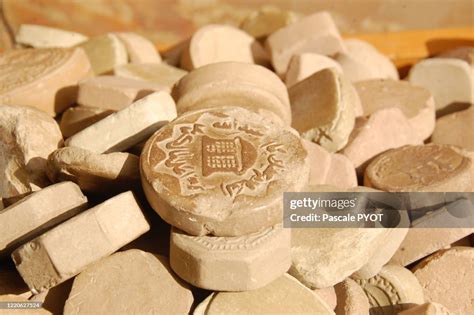 Turbah To Pray In Shia Islam In The Great Mosque Masjede Jāme High-Res Stock Photo - Getty Images