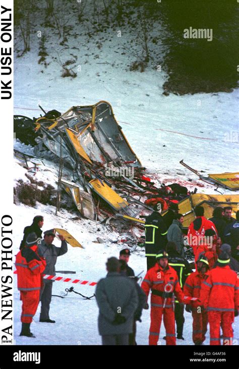 CAVALESE,TRENTO, ITALY : 3/2/98 : UK USE ONLY THE SCENE AT THE ITALIAN ...