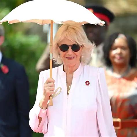 Camilla Se Va De Vacaciones En El Peor Momento Para Los Windsor D Nde