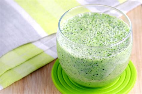 Acne Clearing Avocado And Kale Smoothie 50 Friendly