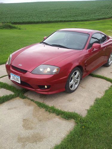 Sell Used 2006 Hyundai Tiburon GT Coupe 2 Door 2 7L In Epworth Iowa