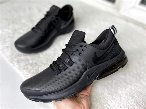 Утепленные кроссовки Nike Air Presto черные купить в шоуруме в СПб