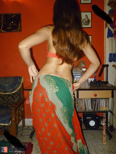 Gujarati Bhabhi In Sharee So Super Hot ZB Porn