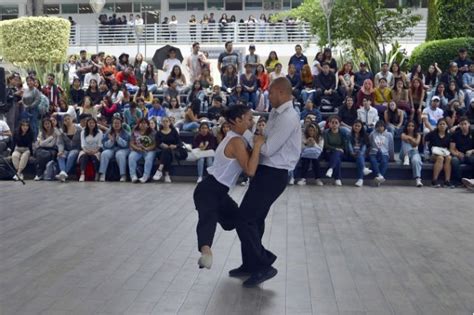 BUAP da bienvenida a alumnos en Facultad de Medicina y Administración