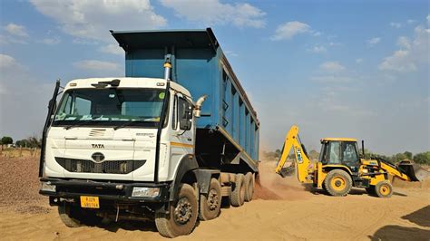 Jcb Dx Xpert And Jcb Excavator Loading Mud In Tata Dump Truck Ashok