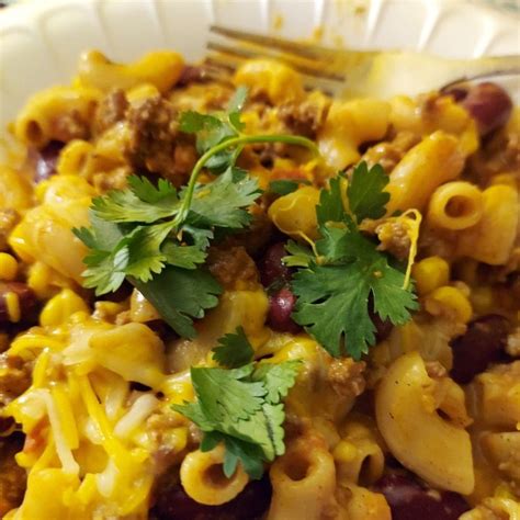 Slow Cooker Chili Mac And Cheese