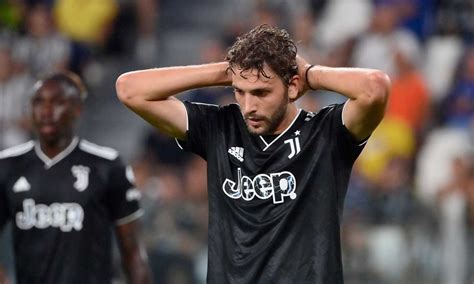 Juve La Mossa Di Allegri Non Paga C Un Problema Locatelli L Azione