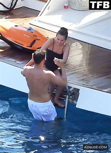 Selena Gomez Sexy Seen Flaunting Her Hot Bikini Body At The Beach In Positano AZNude