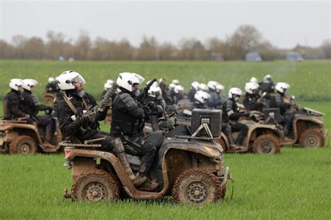 Mégabassines de Sainte Soline la guerre de leau est déclarée