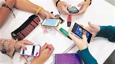 En Dos Semanas Podrían Prohibir Celulares En Escuelas Públicas De Nueva