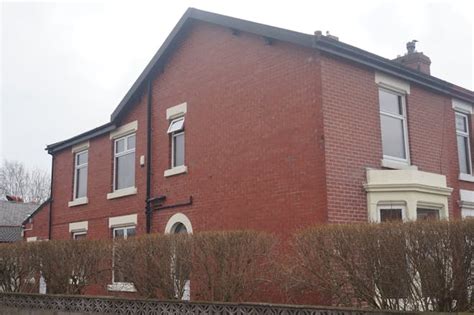 3 Bedroom End Of Terrace House For Sale In Preston Old Road Blackburn