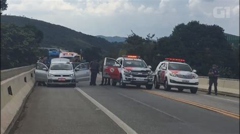 Tentativa De Assalto A Carro Forte Deixa Feridos Em Ara Ariguama