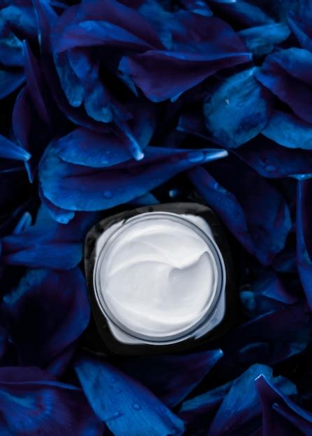 67,000+ Blue Face Facial Cream Mockup Pictures