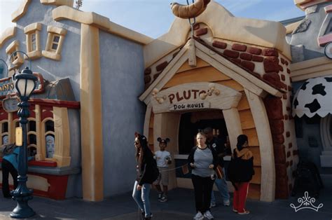 Pluto's Dog House in Disneyland's Toontown