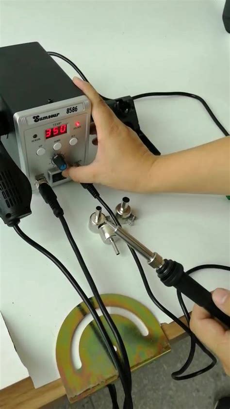 Jual Stasiun Solder 8586 700W 2 In 1 Digital Display SMD Ulang Hot Air Gun Solder Besi 220V ESD