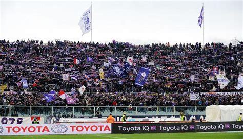 Cori Razzisti Dalla Fiesole In Fiorentina Juve Curva Chiusa Per Una