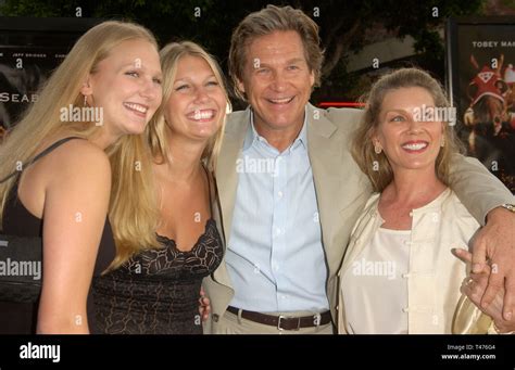 LOS ANGELES Ca 22 Juli 2003 Schauspieler Jeff Bridges Frau Susan