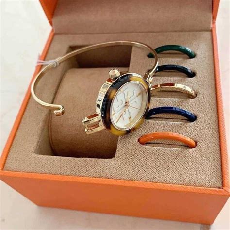 Tory Burch Gigi Bangle Women S Fashion Watches Accessories Watches