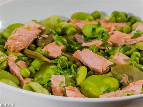 Salade de saumon frais aux fèves pois gourmands et petits pois