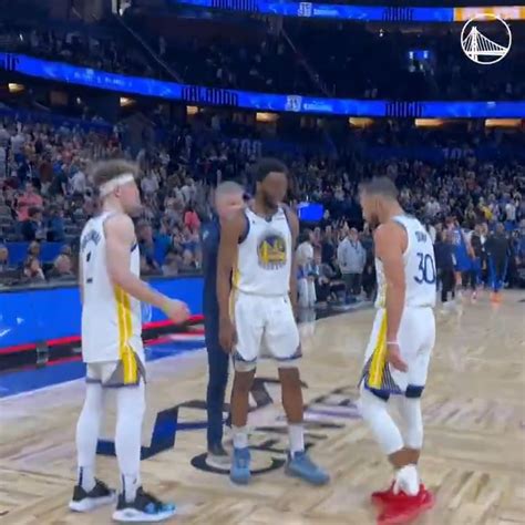 Steph Curry And Steve Kerr Making Sure To Show And Give Andrew Wiggins All The Love After Tonight S