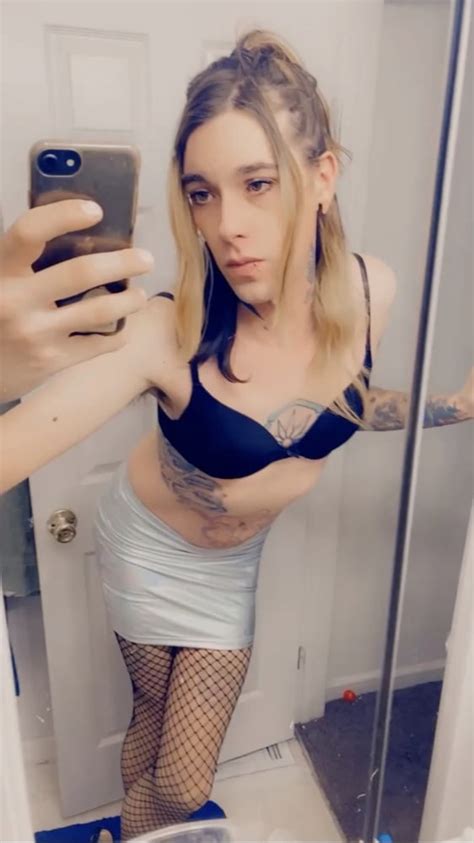 Miniskirt Babe 83 Pics XHamster