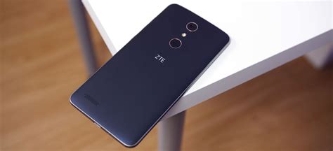 Review Zte Zmax Pro Is An Amazing Phone For 99 But With One Fatal