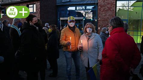 Krieg In Der Ukraine Mahnwache Vor Dem Rathaus Lehre