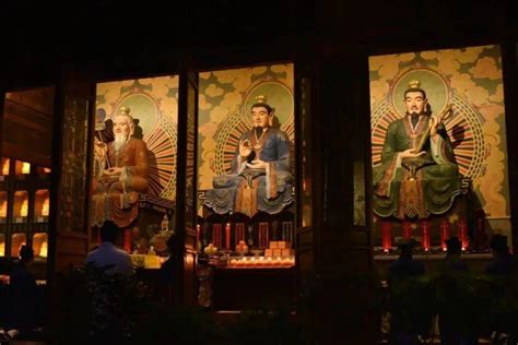 道教怎样礼叩神明？右手左手双手