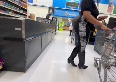 Extremely Flirty Ebony MILF Loved The Kind Gesture Tumbex