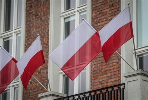 Dzień Flagi Jak prawidłowo eksponować flagę wiadomosci