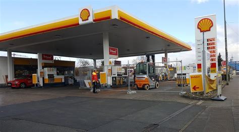 Neue Zapfsäulen für Shell Tankstelle Sossenheimer Wochenblatt