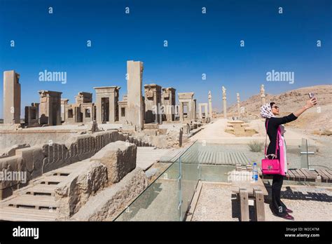 Apadana hi-res stock photography and images - Alamy