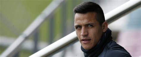 Juventus Maintain Alexis Interest Football Espa A