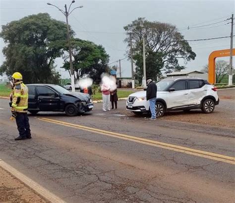 Colisão entre veículos deixa uma pessoa ferida na BR 285 no trevo de