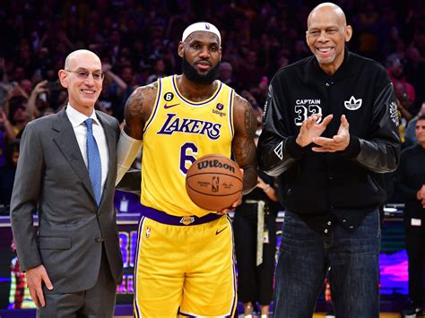 Kareem Abdul-Jabbar praises 'dominant' LeBron James on scoring record