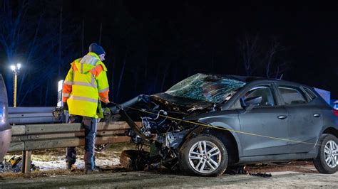 A6 bei Nürnberg Junge Seat Fahrerin stirbt bei Horror Unfall Verletzte