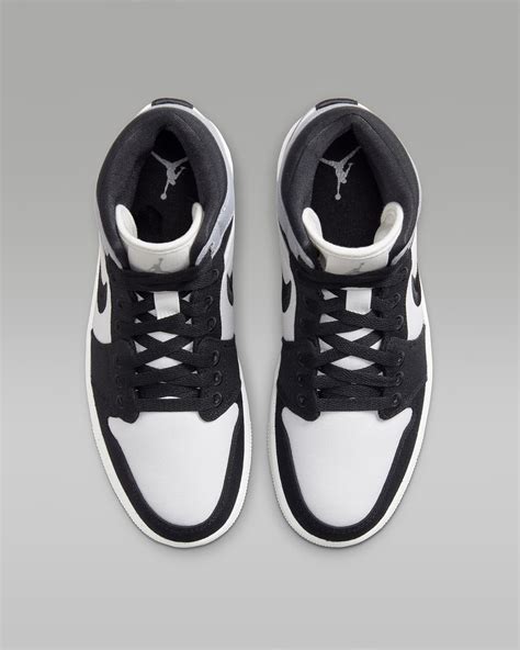 Air Jordan 1 Mid SE Women's Shoes. Nike BG