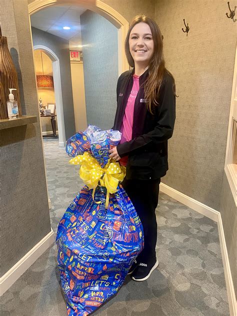 Happy... - Innovative Oral Surgery & Dental Implant Studio