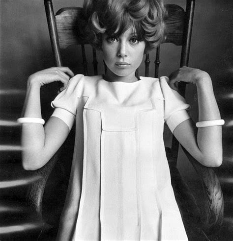 Pattie Boyd By Traeger Pattie Boyd Glamour Shots Sixties Fashion