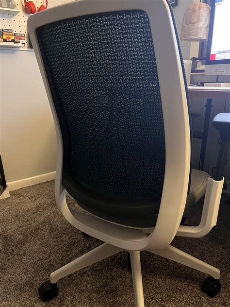 New Steelcase series 2 owner here and slightly confused - my chair ...