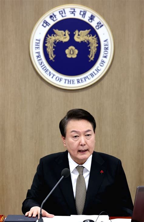 Seoul : President Yoon Suk Yeol speaks during a at the presidential ...