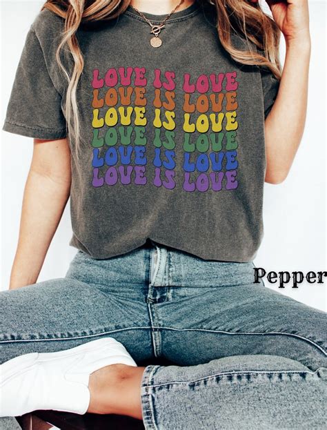 Comfort Colors Love Is Love T Shirt Amor Es Amor Lgbtq Shirt Pride