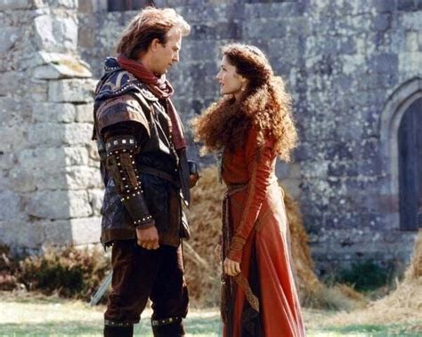 Robin Hood Kevin Costner Mary Elizabeth Mastrantonio Outside Castle