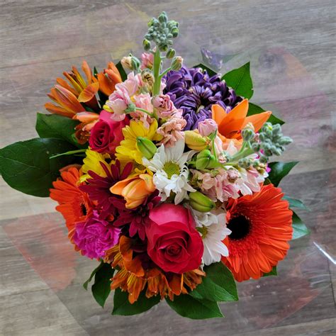 MIXED 70 Mother's Day Flower Bouquet | Etobicoke, ON – Royal York Flowers