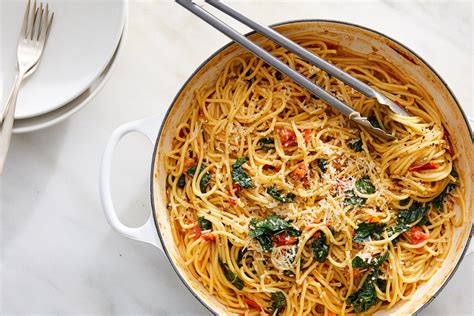 One Pot Spaghetti With Cherry Tomatoes And Kale Freshly Generated