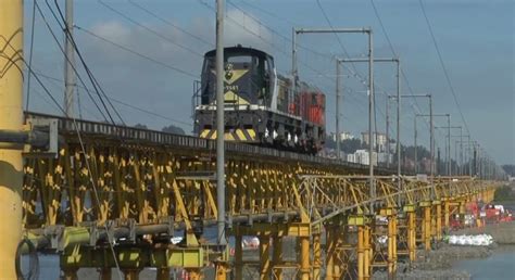 Continúan pruebas de carga en Puente Ferroviario